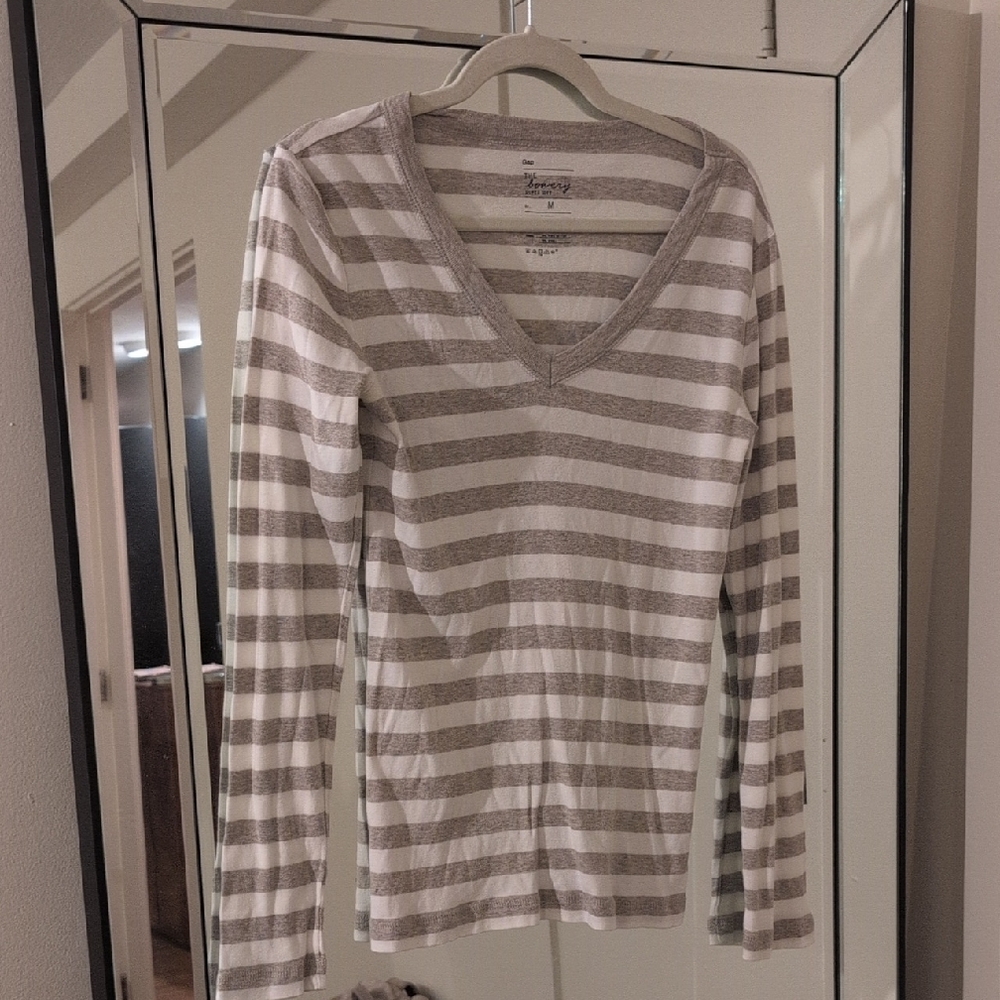 GAP Gray and White Striped Long Sleeve Tee